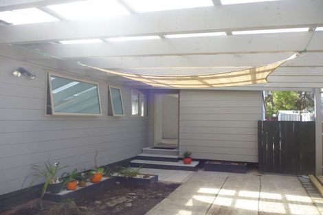 Photo of property in 103 Aquarius Drive, Kawaha Point, Rotorua, 3010