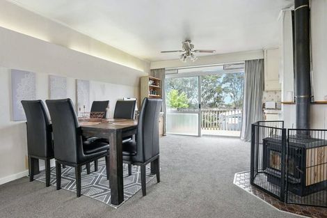 Photo of property in 37 Beaubank Road, Kelston, Auckland, 0602