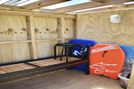 Photo of property in 18 Beachview Grove, Peka Peka, Waikanae, 5391