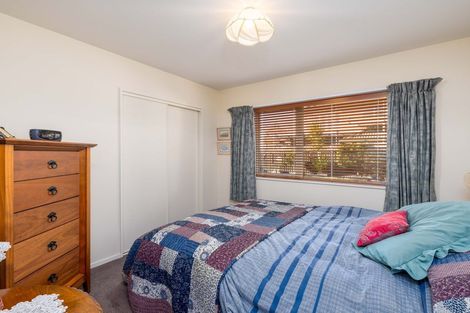 Photo of property in 16 Sutton Place, Dallington, Christchurch, 8061