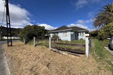 Photo of property in 19 Russell Road, Wainuiomata, Lower Hutt, 5014