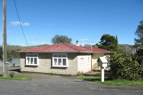 Photo of property in 43 Kiwi Road, Taihape, 4720