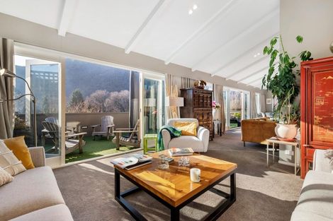 Photo of property in 10 Suffolk Street, Arrowtown, 9302