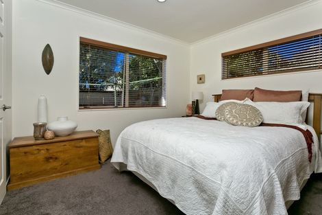 Photo of property in 53 Bluebird Crescent, Unsworth Heights, Auckland, 0632