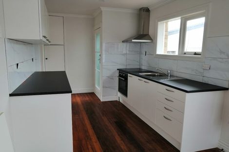 Photo of property in 13a Tiraumea Drive, Pakuranga, Auckland, 2010