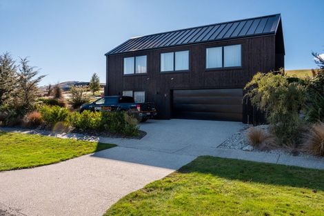Photo of property in 35 Jacks Point Rise, Jacks Point, Queenstown, 9371