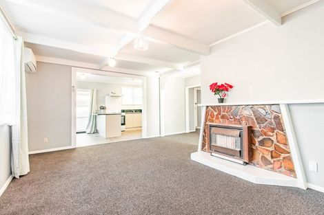 Photo of property in 22 Willis Street, Bader, Hamilton, 3206