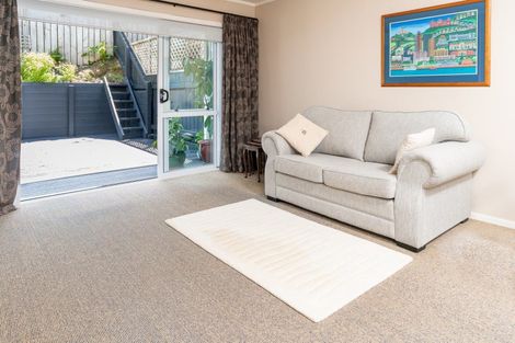 Photo of property in 5f Duke Street, Mount Victoria, Wellington, 6011