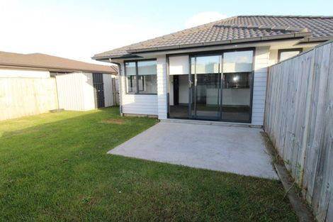 Photo of property in 23 Raymond Grace Avenue, Huapai, Kumeu, 0810