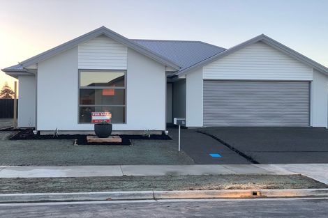 Photo of property in 10 Mccahon Drive, Rangiora, 7400