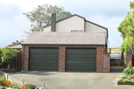 Photo of property in 5 Roman Close, Silverstream, Upper Hutt, 5019