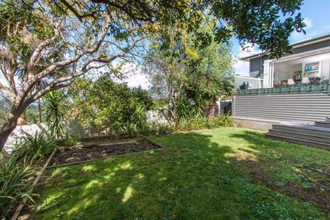 Photo of property in 6 Westmere Crescent, Westmere, Auckland, 1022