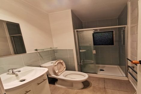 Photo of property in 23 Heaton Grove, Chatswood, Auckland, 0626