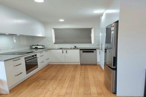 Photo of property in 21 Flaxdale Street, Birkdale, Auckland, 0626