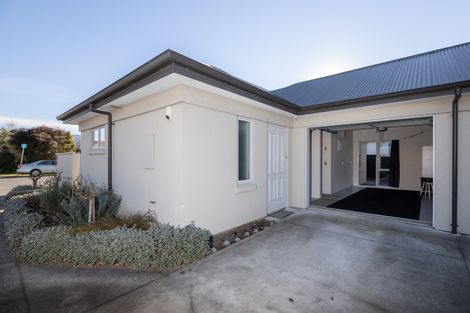 Photo of property in 1/6 Kauri Street, Riccarton, Christchurch, 8041