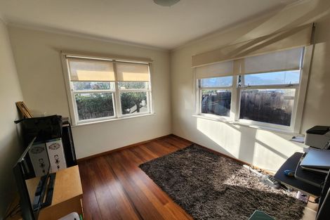 Photo of property in 1/5 Ti Rakau Drive, Pakuranga, Auckland, 2010