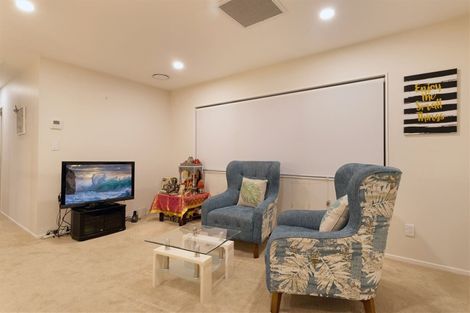 Photo of property in 1 Toanui Road, Hobsonville, Auckland, 0616