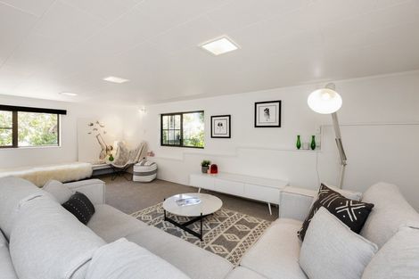 Photo of property in 25 Enfield Road, Hospital Hill, Napier, 4110