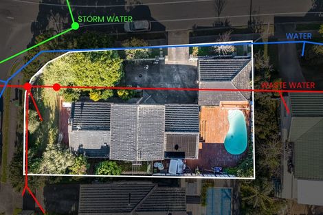 Photo of property in 2 King Richard Place, Browns Bay, Auckland, 0630