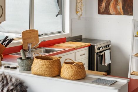 Photo of property in 8 Wainamu Road, Raglan, 3297