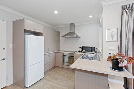 Photo of property in 33a Wilsons Road South, Saint Martins, Christchurch, 8022