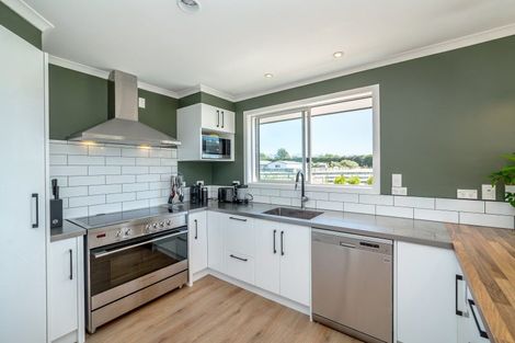 Photo of property in 14 Welch Road, Opaki, Masterton, 5871