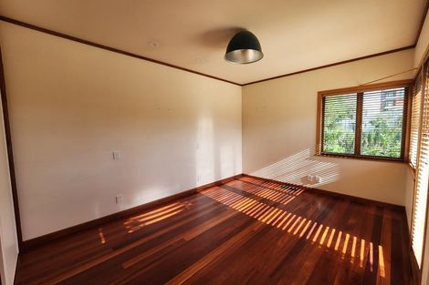 Photo of property in 41 Queensway, Three Kings, Auckland, 1024