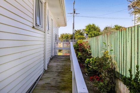 Photo of property in 132 Fairfield Road, Hawera, 4610