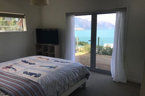 Photo of property in 129b Wynyard Crescent, Fernhill, Queenstown, 9300