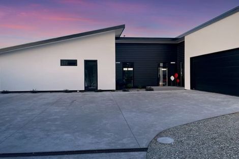 Photo of property in 3 Freeville Place, New Brighton, Christchurch, 8083