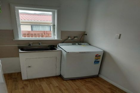 Photo of property in 33 Findlay Street, Tawa, Wellington, 5028