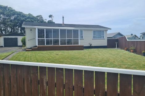 Photo of property in 12 Hickey Place, Opunake, 4616