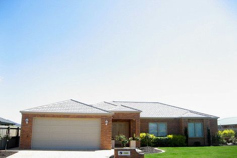 Photo of property in 29 Riverwood Boulevard, Redwood, Christchurch, 8051