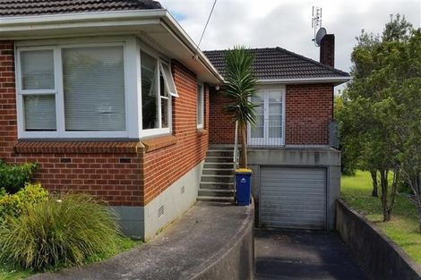 Photo of property in 28 Carlisle Road, Browns Bay, Auckland, 0630