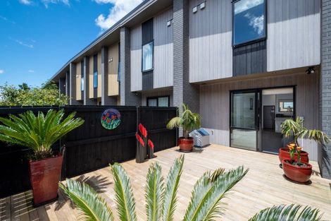 Photo of property in 8 Arvo Lane, Hobsonville, Auckland, 0616