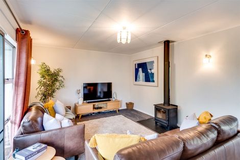 Photo of property in 2/39 Cassino Crescent, Onekawa, Napier, 4110