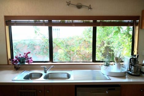 Photo of property in 2/45 Rawene Road, Birkenhead, Auckland, 0626