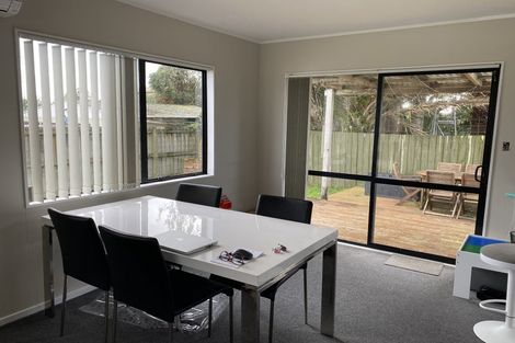 Photo of property in 1/4 Avalon Place, Glenfield, Auckland, 0629