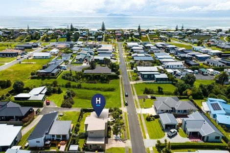 Photo of property in 30 Surfers Avenue, Waihi Beach, 3611
