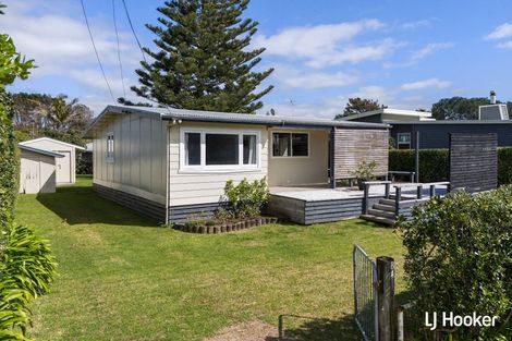 Photo of property in 84 Seaforth Road, Waihi Beach, 3611
