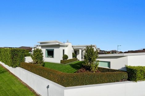 Photo of property in 1 Amberley Place, Flagstaff, Hamilton, 3210