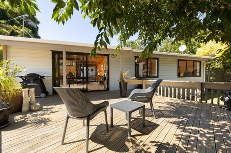 Photo of property in 90 Resolution Road, Welcome Bay, Tauranga, 3112