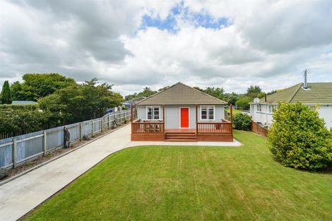 Photo of property in 9 Bull Street, Bulls, 4818