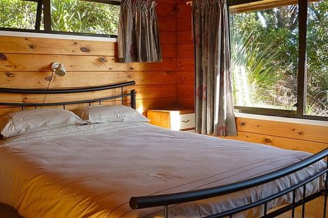 Photo of property in 77 Bluff Road, Kuaotunu West, Whitianga, 3592