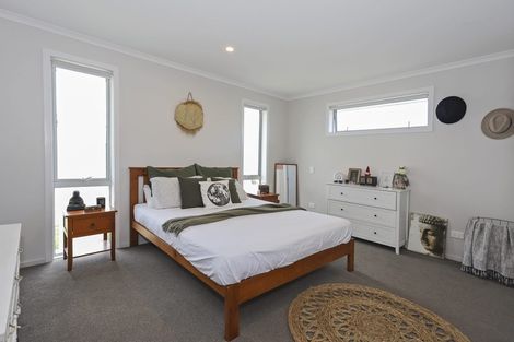 Photo of property in 17 Richardson Road, Omokoroa, 3114