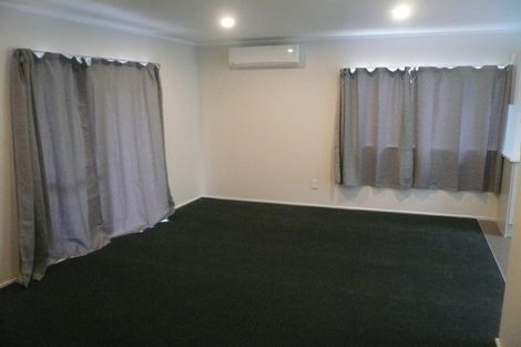 Photo of property in 43 Edmonton Road, Henderson, Auckland, 0612