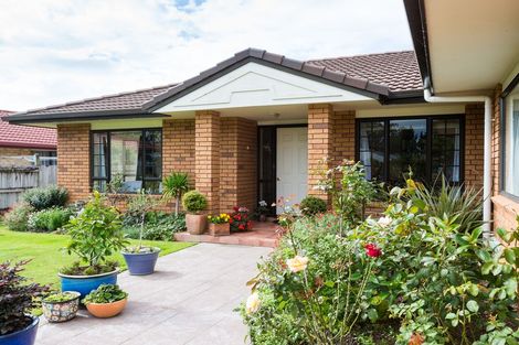 Photo of property in 143 Summerhill Drive, Fitzherbert, Palmerston North, 4410