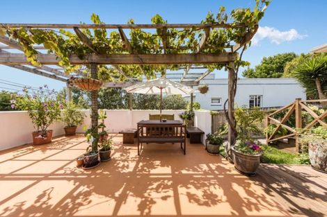 Photo of property in 12 Admiral Beatty Avenue, Mount Roskill, Auckland, 1041
