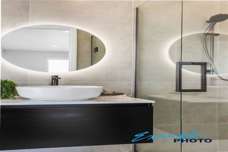 Photo of property in 4/64 Banbury Crescent, Fairfield, Hamilton, 3214