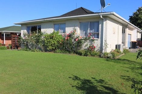 Photo of property in 34 Pencarrow Street, Highbury, Palmerston North, 4412